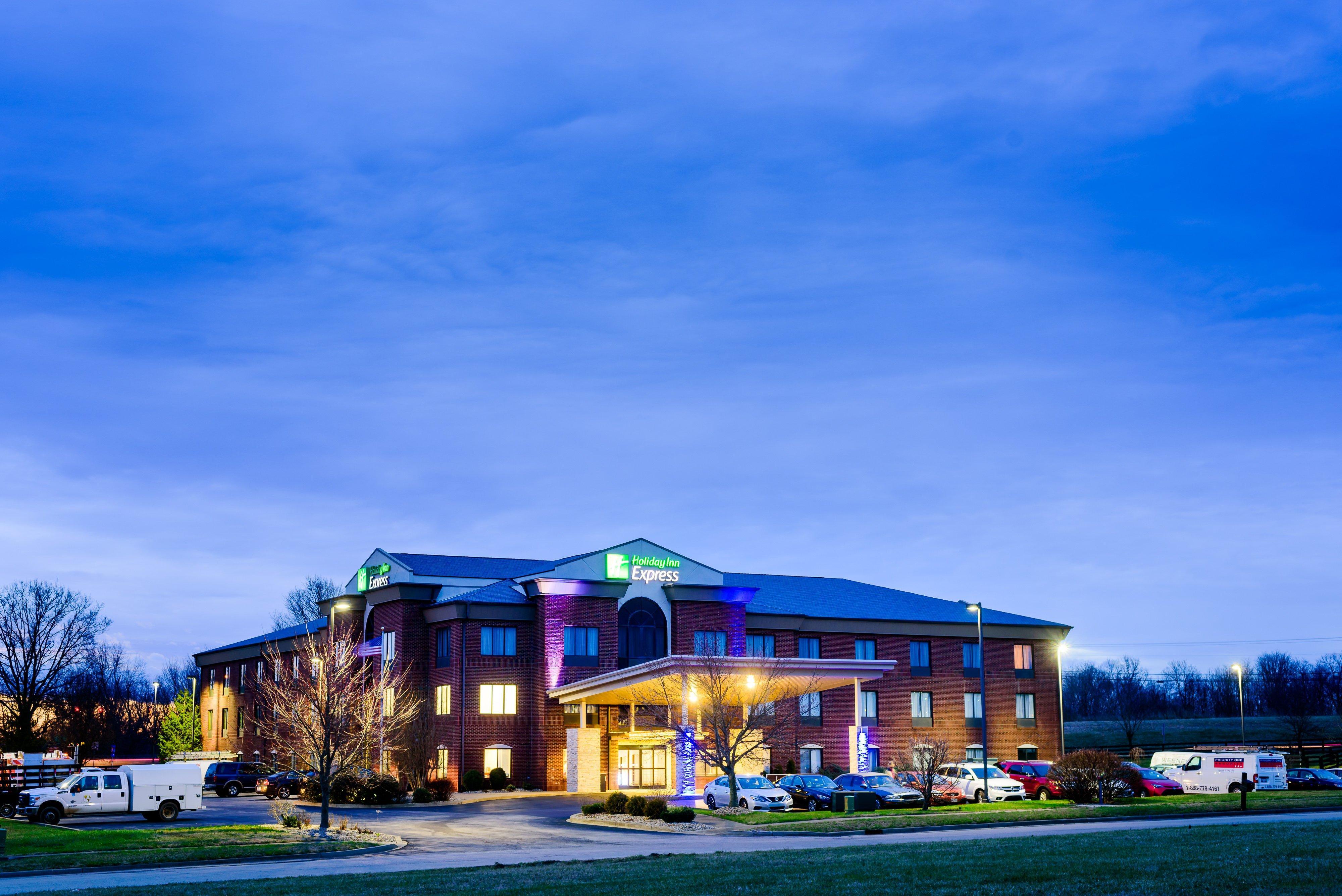 Holiday Inn Express & Suites Shelbyville By Ihg Kültér fotó